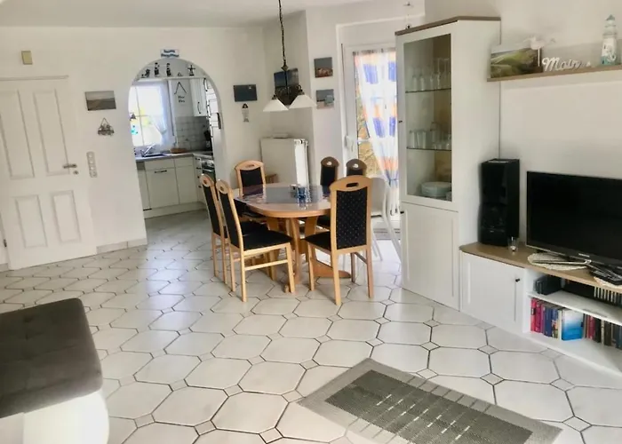 בית נופש Huus Wattenmeer By Interhome